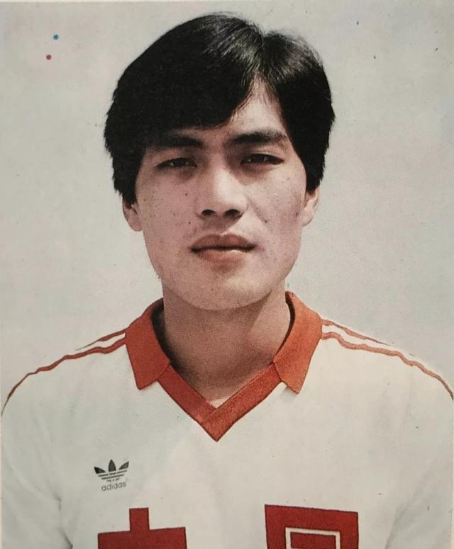 开云体育-拒绝颂古非今浅谈“中国传奇”之③：绣花枕头秦国荣